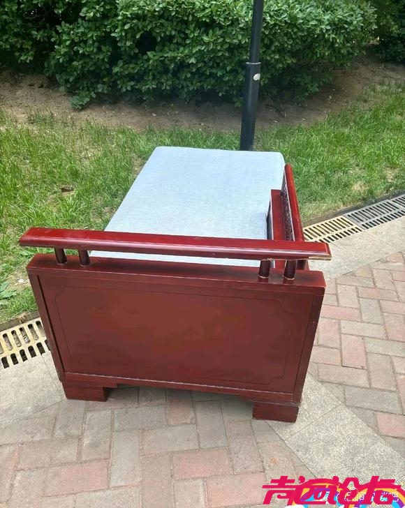 如果是你遇到这样的家具，家里正好有用，你会不会捡？-1.jpg