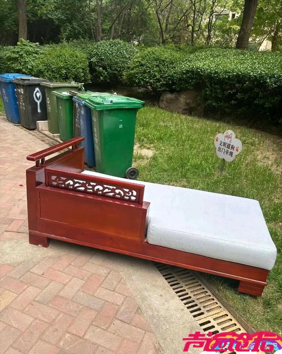 如果是你遇到这样的家具，家里正好有用，你会不会捡？-2.jpg